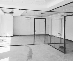پارتیشن شیشه ای فریم لس