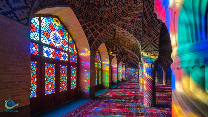 شیشه های رنگی در معماری ایرانی